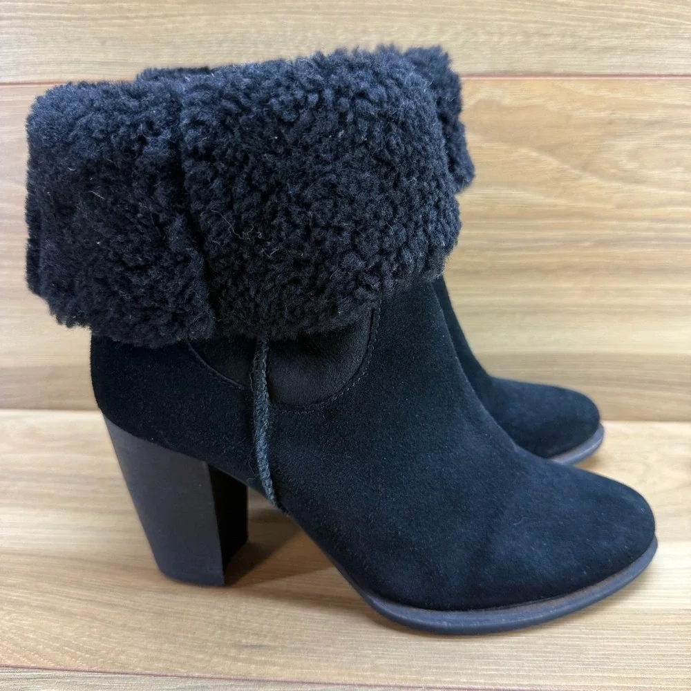 UGG Charlee Heeled Bootie Womens 7 Black Suede Zip Stacked Heel Festival Chic